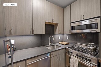 264 Water St in New York, NY - Building Photo - Building Photo