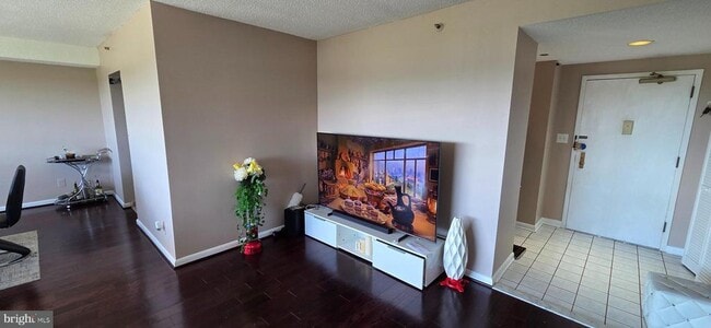 property at 3709 S George Mason Dr