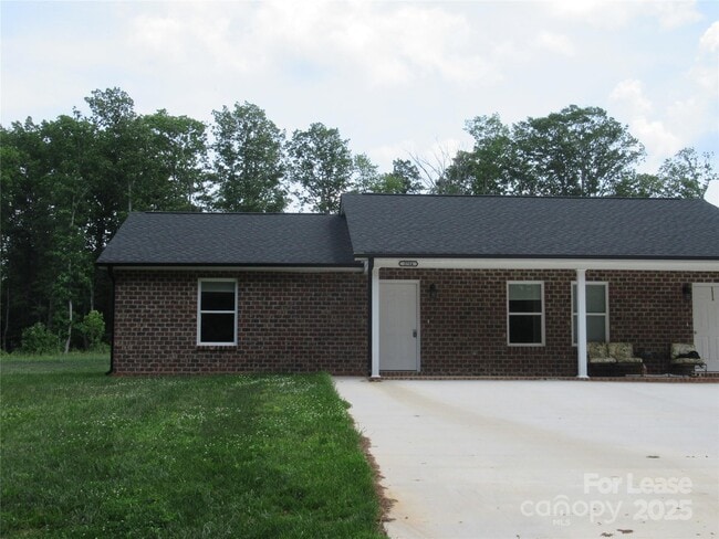 3784 English Oak Dr in Lincolnton, NC - Building Photo - Building Photo