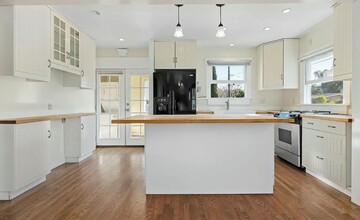 813 W Valerio St in Santa Barbara, CA - Building Photo - Building Photo