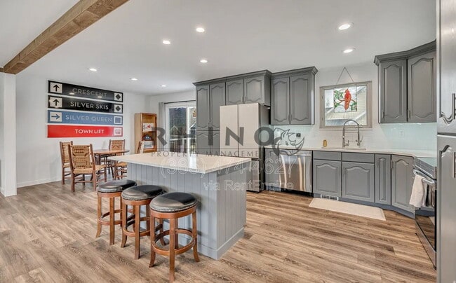 9218 Laura Anne Wy. in Sandy, UT - Building Photo - Building Photo