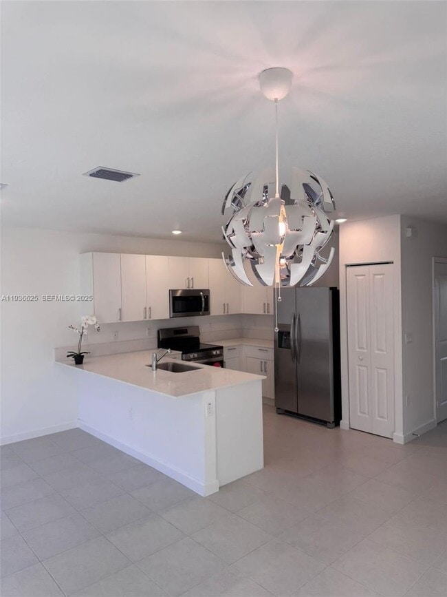 5120 SW 37th St in West Park, FL - Building Photo - Building Photo