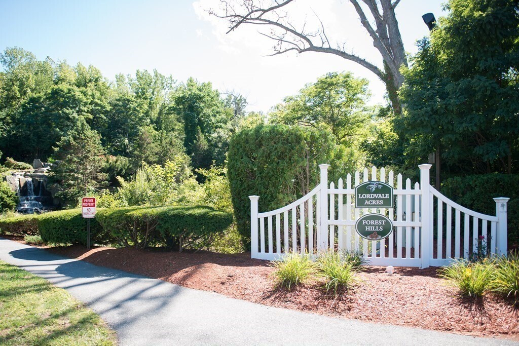 47 Samuel Dr in Grafton, MA - Building Photo