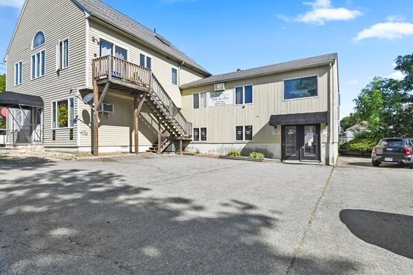 194 Rockdale Ave in New Bedford, MA - Building Photo - Building Photo