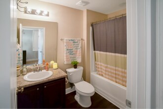 141 Iron Horse Dr E in Crestview, FL - Building Photo - Building Photo