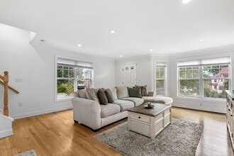 28 Rock Spring Rd in Stamford, CT - Building Photo - Building Photo