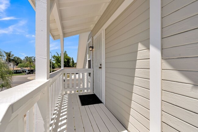 4910 Jurupa Ave in Riverside, CA - Foto de edificio - Building Photo