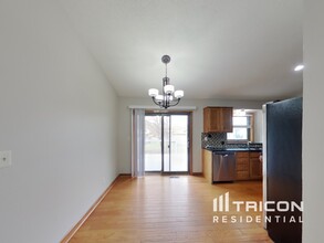 13078 Glenhurst Ave in Savage, MN - Building Photo - Building Photo