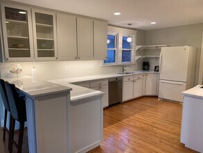 2124 Ashwood Ave in Nashville, TN - Building Photo - Building Photo