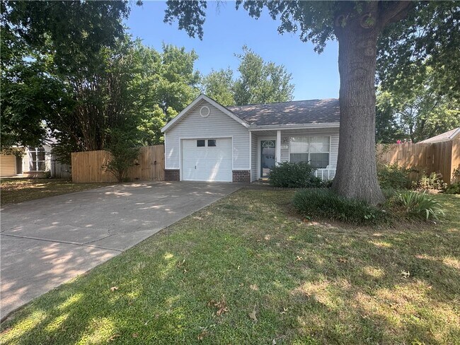 property at 462 Mimosa Ln