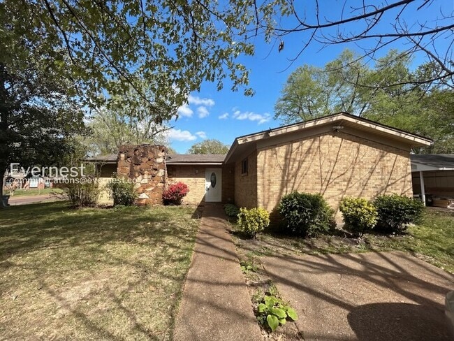 property at 8694 Yorktown Dr