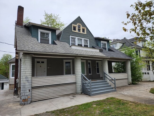 337 Riverside Dr, Unit B in Johnson City, NY - Building Photo - Building Photo