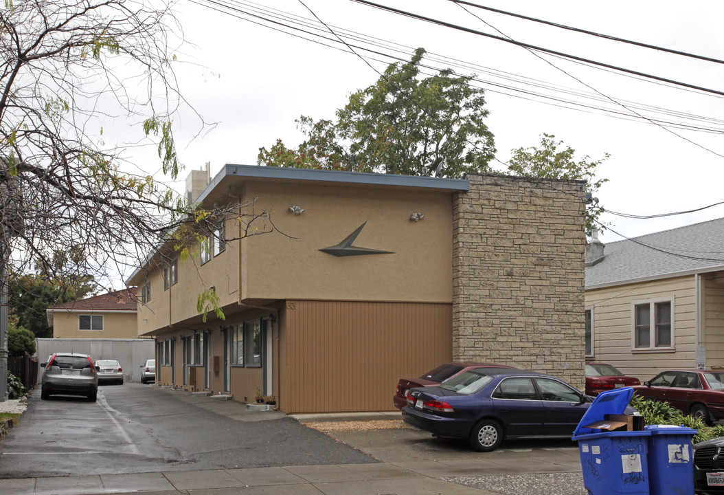 Cedar Arms Apartments in San Jose, CA - Building Photo