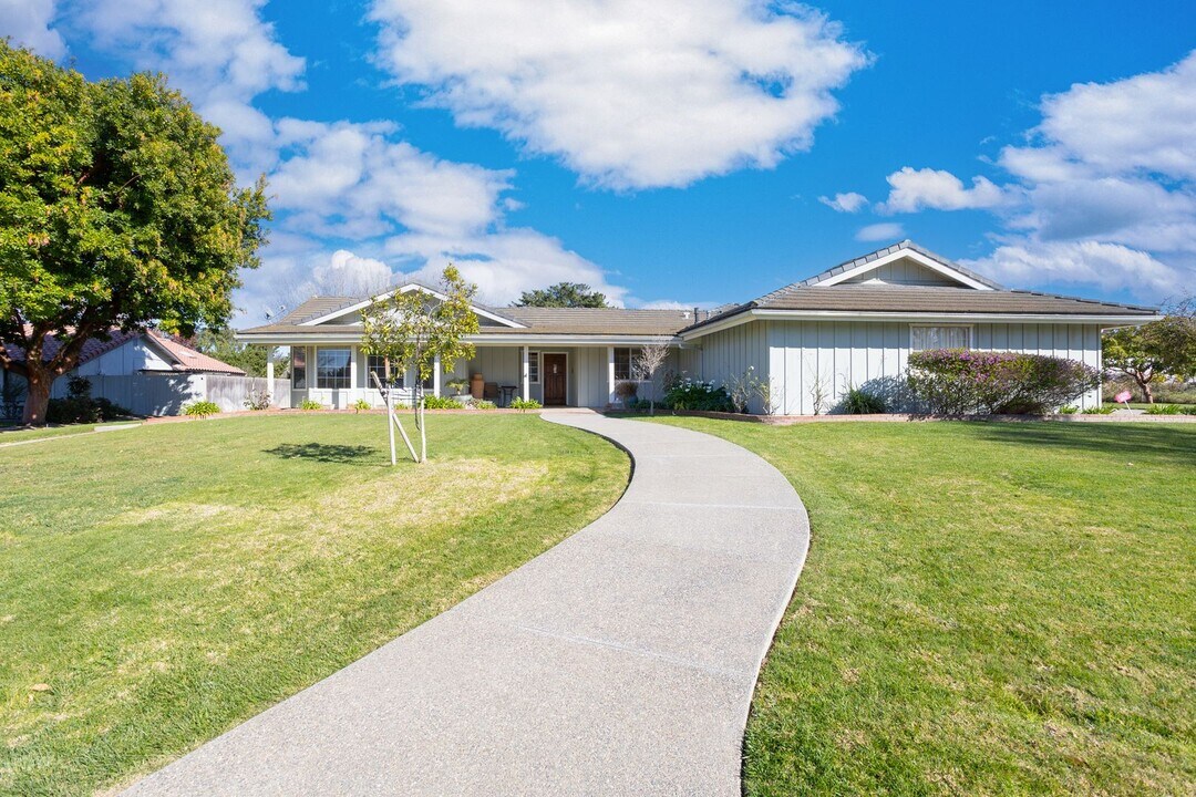 4338 Beverly Dr in Santa Maria, CA - Building Photo