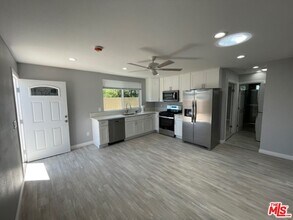 2615 Elizondo Ave in Simi Valley, CA - Building Photo - Building Photo