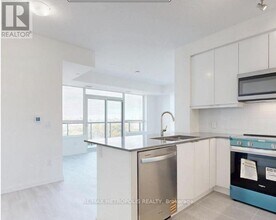 3260 Sheppard Ave E in Toronto, ON - Building Photo - Building Photo