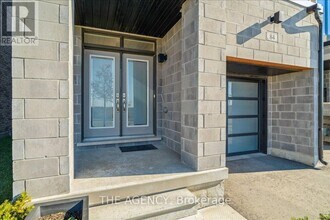 84 Salterton Cir in Vaughan, ON - Building Photo - Building Photo