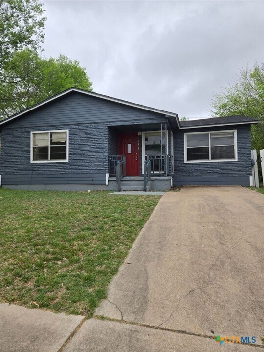 1007 Houston St in Killeen, TX - Building Photo