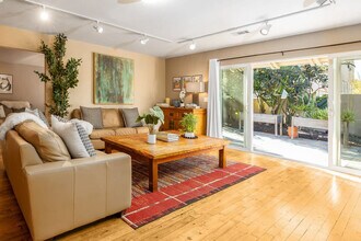 5400 Carlsbad Blvd in Carlsbad, CA - Building Photo - Building Photo