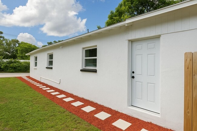 2606 E 18th Ave in Tampa, FL - Building Photo - Building Photo