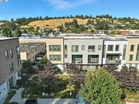 25243 Villager Ln in Hayward, CA - Building Photo