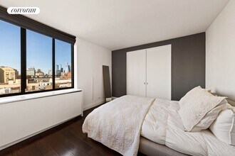 140 Charles St in New York, NY - Building Photo - Building Photo