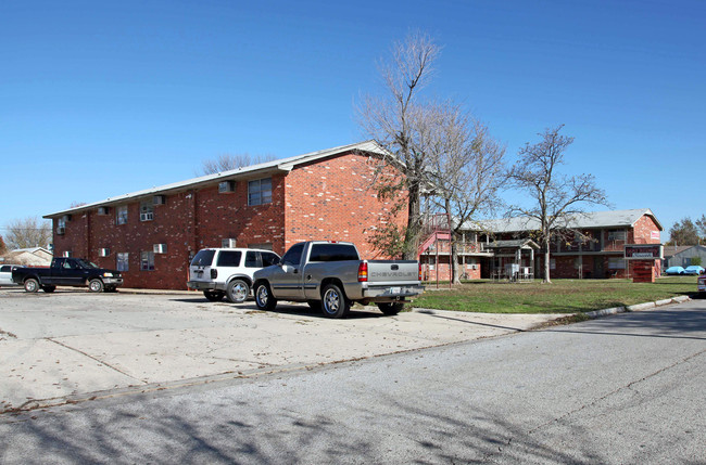 Mayridge South Apartments in Oklahoma City, OK - Building Photo - Building Photo