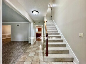 15741 Horton St in Overland Park, KS - Foto de edificio - Building Photo