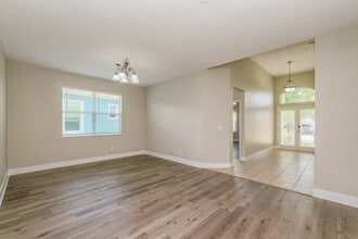 569 Bimini Bay Blvd in Apollo Beach, FL - Building Photo - Building Photo