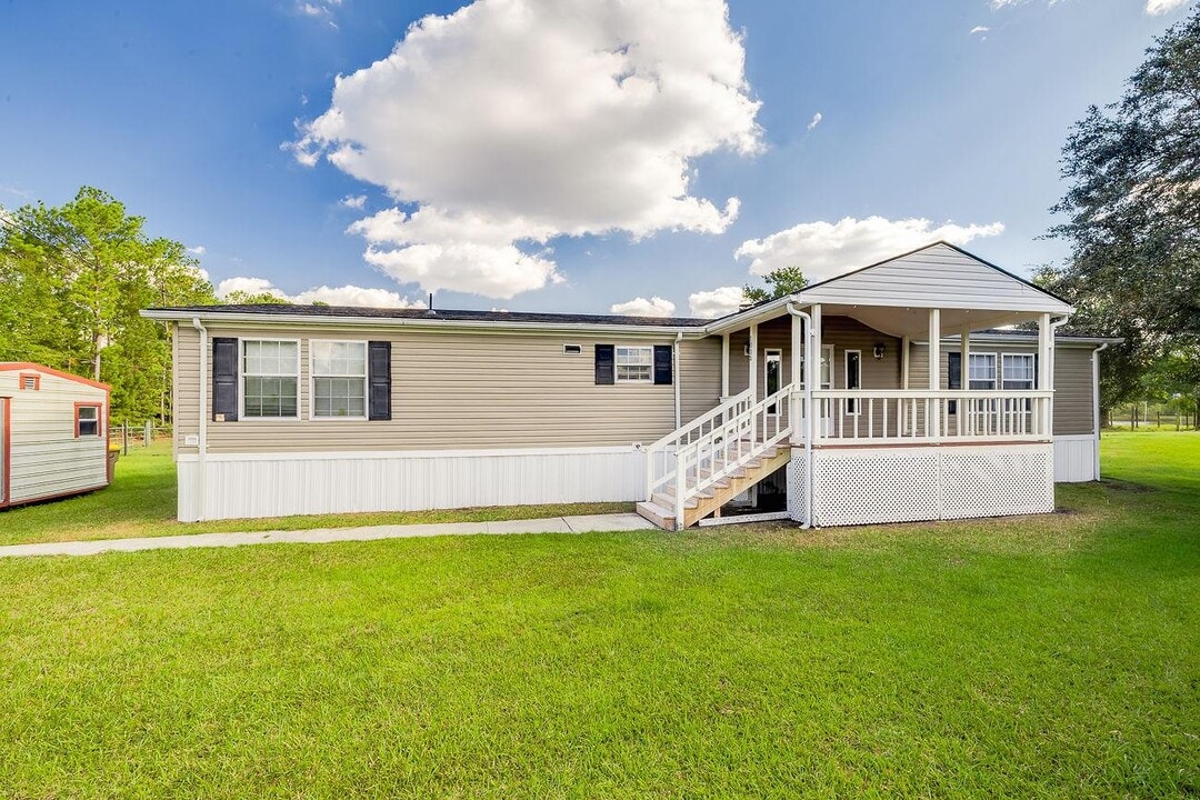 1055 Low Ground Rd in Guyton, GA - Building Photo