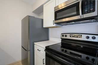 Oak Forest Apartments in St. Louis, MO - Building Photo - Building Photo