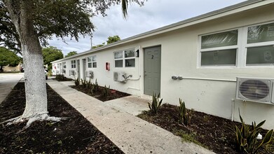 225 S F St in Lake Worth Beach, FL - Building Photo - Building Photo