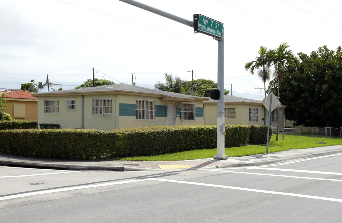 Alsips Trailer Park in West Miami, FL - Building Photo