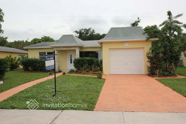 5365 SW 10th Ct