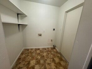 5460 Traffic Way in Atascadero, CA - Building Photo - Building Photo