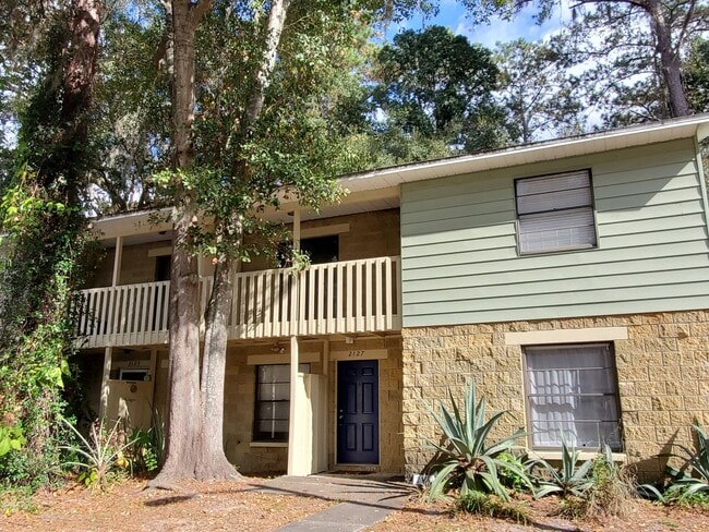 property at 2127 SW 39 Dr