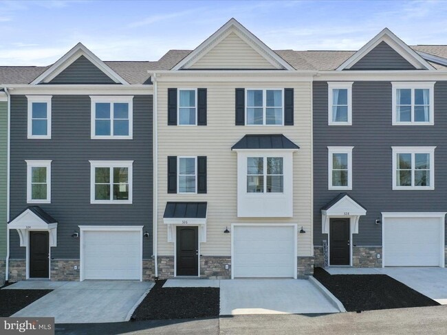 property at 326 W 11th St