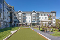 Amira Roseville  55+ Active Adult Living in Roseville, MN - Foto de edificio - Building Photo