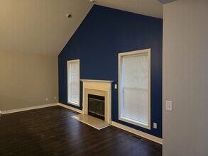 5675 Hampshire Ln in Ypsilanti, MI - Building Photo - Building Photo