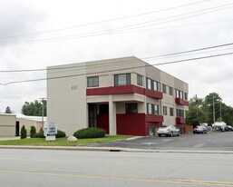 Suites on 933 in South Bend, IN - Building Photo