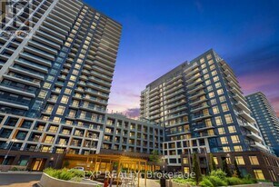 7950 Bathurst St, Unit 625 in Vaughan, ON - Building Photo