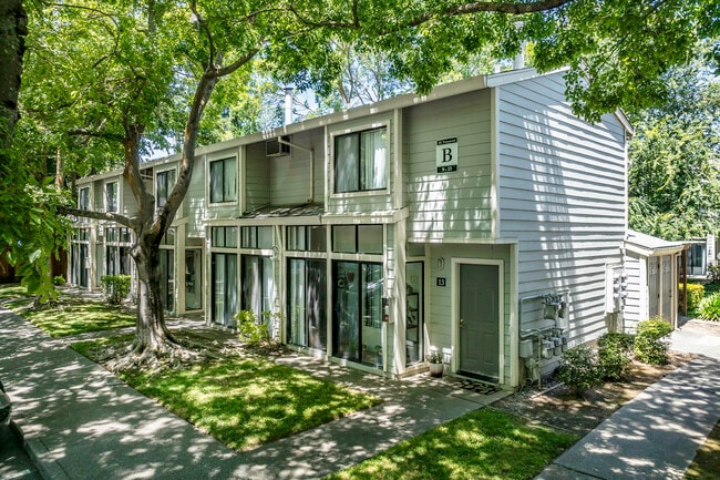 Le Tournesol in Davis, CA - Foto de edificio - Building Photo