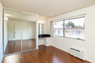 3669 Westwood in Los Angeles, CA - Building Photo - Interior Photo