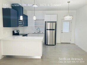 1621 W Smt Dr in Pharr, TX - Building Photo - Building Photo