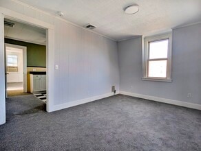 45 White St in Shelton, CT - Building Photo - Building Photo