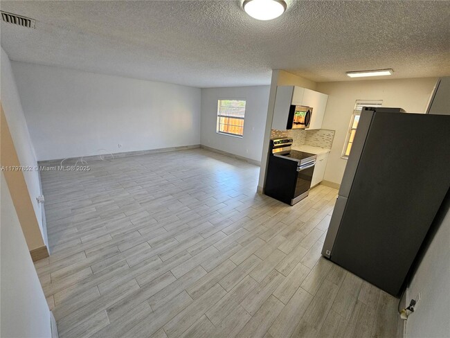 property at 4621 SW 33rd Ave