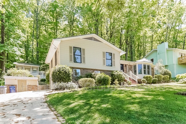 1330 Hillwood Dr photo'
