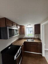 23 Boston Post Rd in Waterford, CT - Building Photo - Building Photo