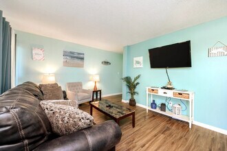 4000 Gulf Terrace Dr in Destin, FL - Building Photo - Building Photo