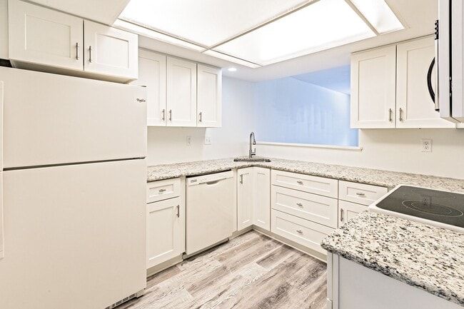 3207 Champions Dr in Wilmington, DE - Building Photo - Building Photo